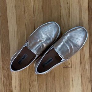 Steve Madden rose gold metallic  shoes